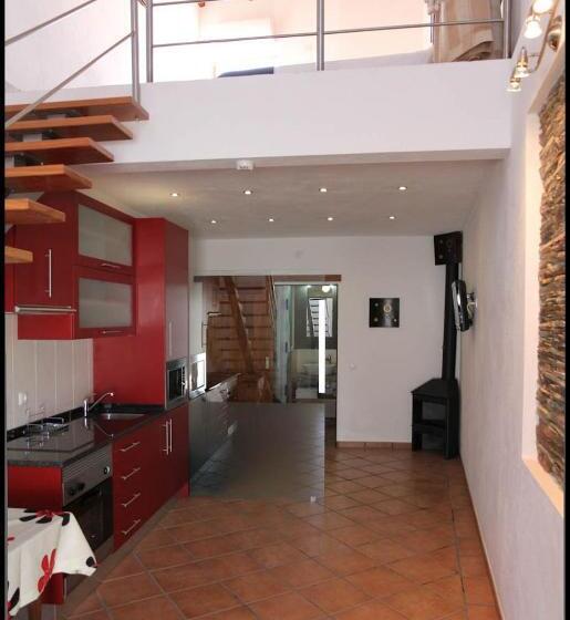 스탠다드 스튜디오, Casa De Pedrógão