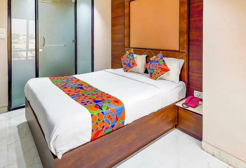 デラックスルーム, Fabhotel Eros 211 Nr Sreebhumi