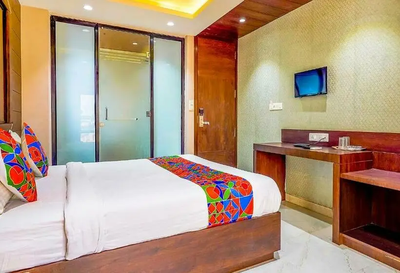 デラックスルーム, Fabhotel Eros 211 Nr Sreebhumi