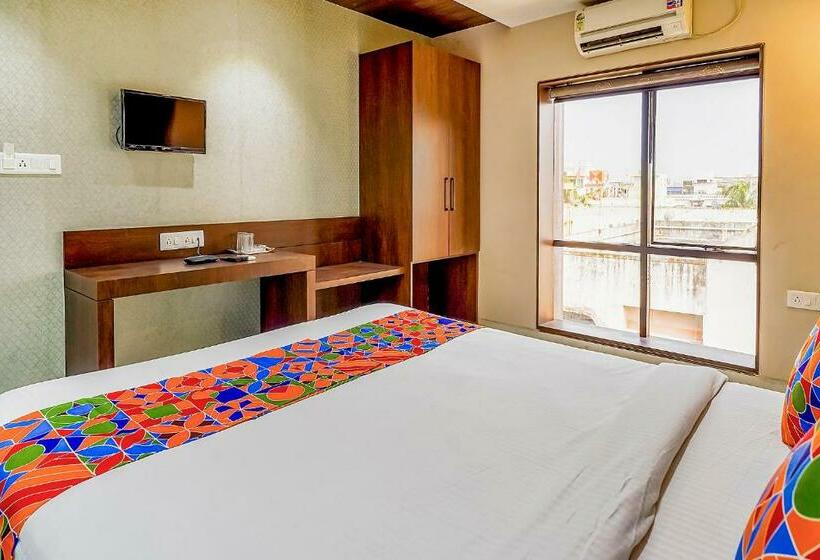 Quarto Familiar, Fabhotel Eros 211   Nr Sreebhumi