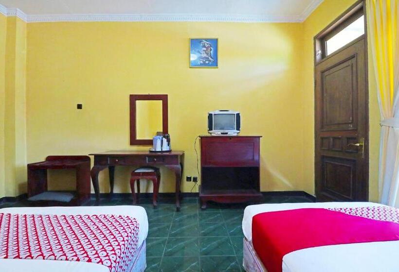 高级大房间, Oyo 90382  Sarah Sukabumi