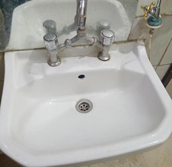 اتاق استاندارد یک نفره, San Mina