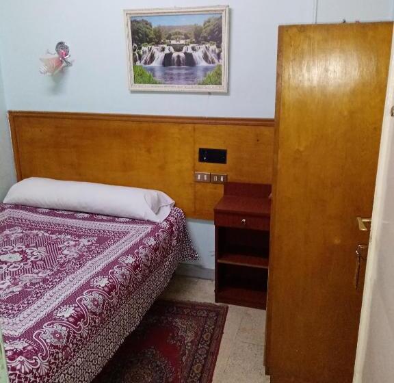 اتاق استاندارد, San Mina