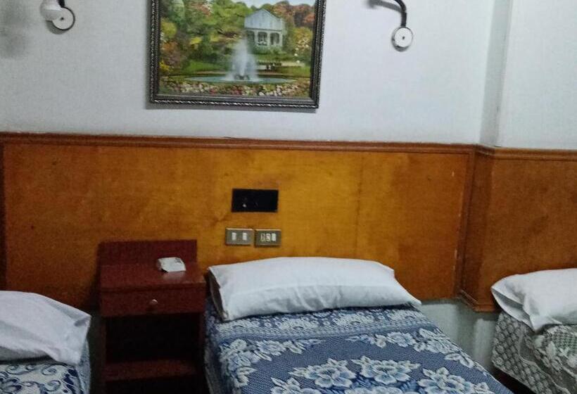 اتاق استاندارد سه نفره, San Mina