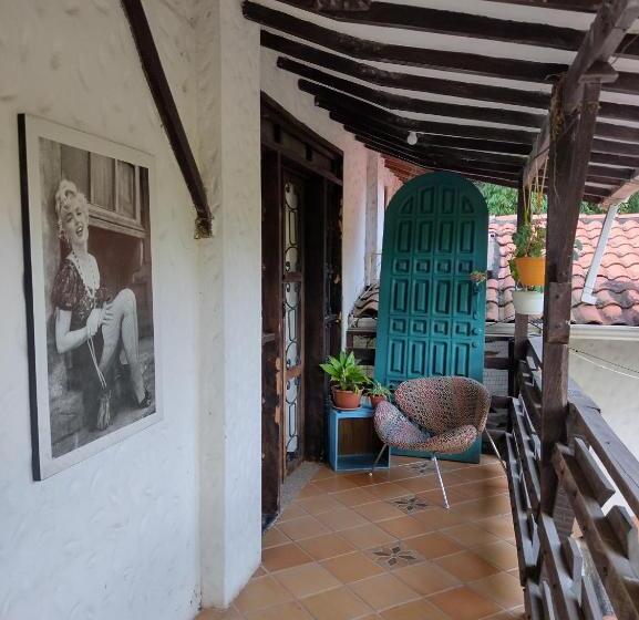 带露台的小型套房, Villa Juana