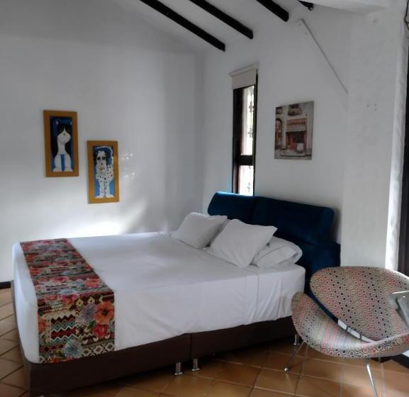 带露台的小型套房, Villa Juana