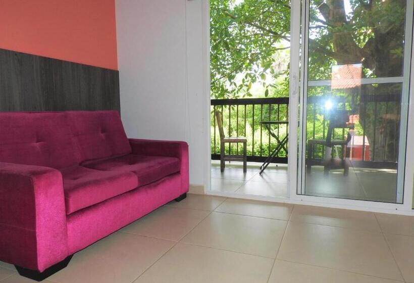 小型套房带阳台, Villa Juana