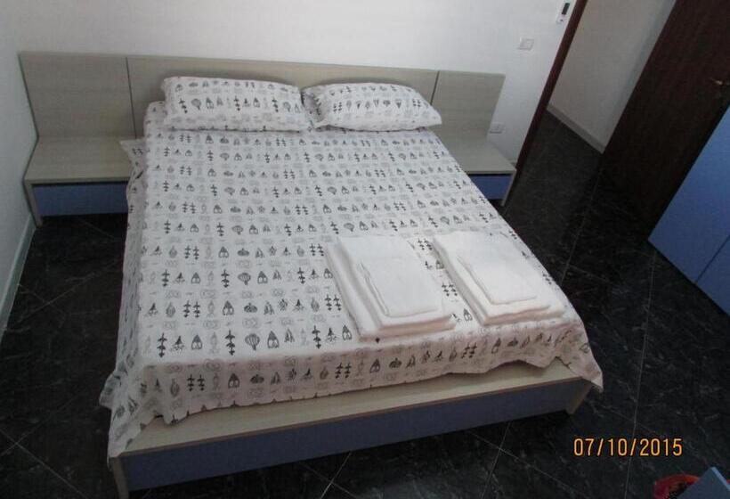 Номер Стандарт Совместная Ванная, Ostello Bella Calabria