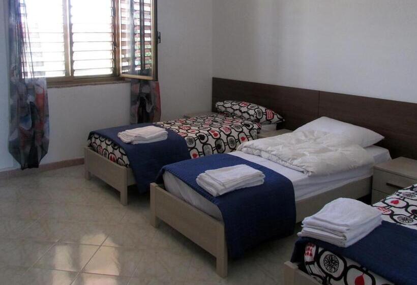 Номер Стандарт Совместная Ванная, Ostello Bella Calabria