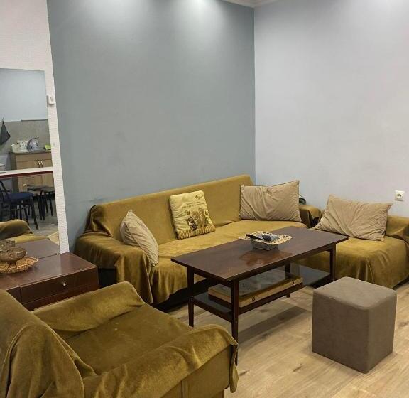 آپارتمان 2 خوابه, Apartments Lezzet