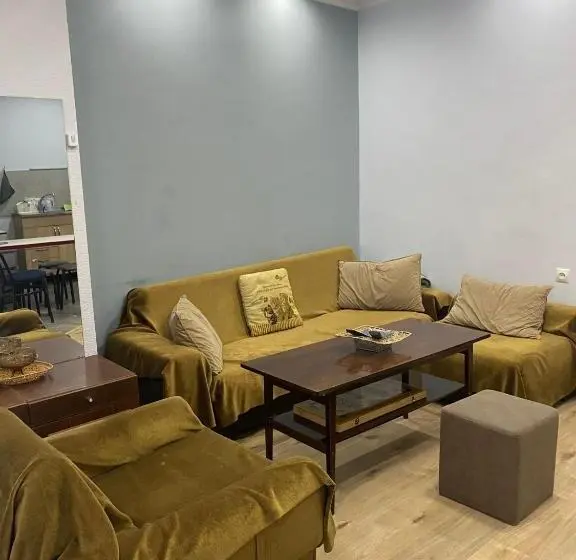 آپارتمان 2 خوابه, Apartments Lezzet