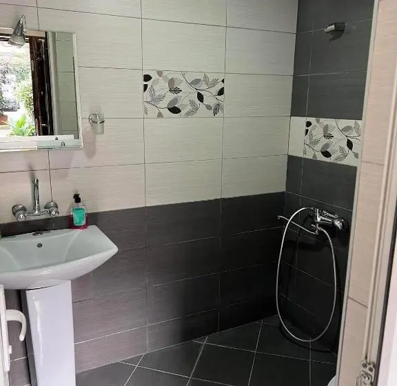 آپارتمان 1 خوابه, Apartments Lezzet