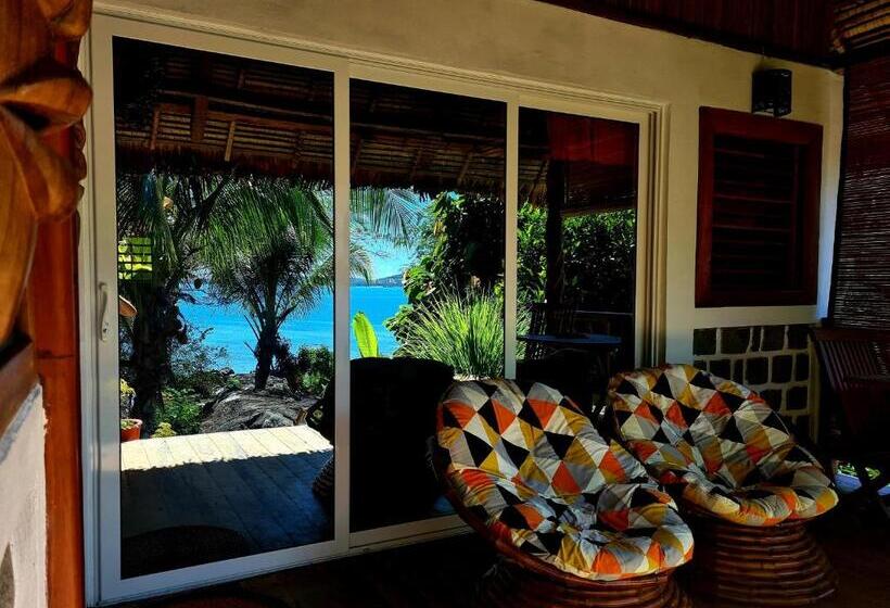 بانگلوی استاندارد با چشمانداز دریا, Coconut Lodge