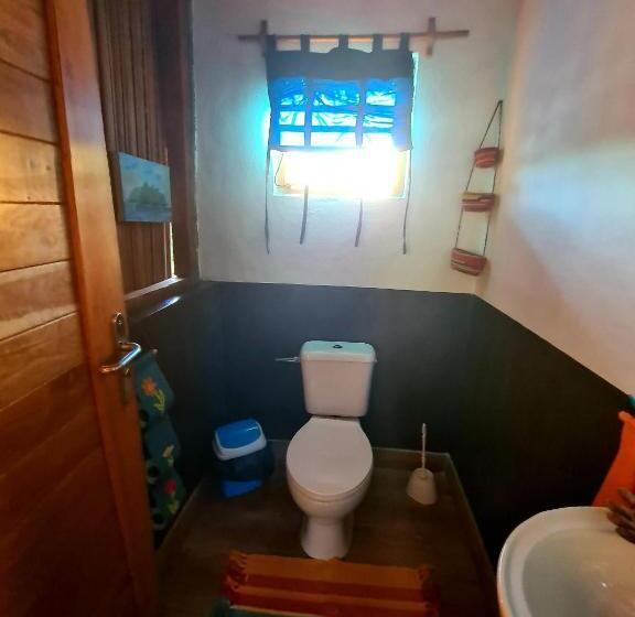 بانگلوی لوکس, Coconut Lodge