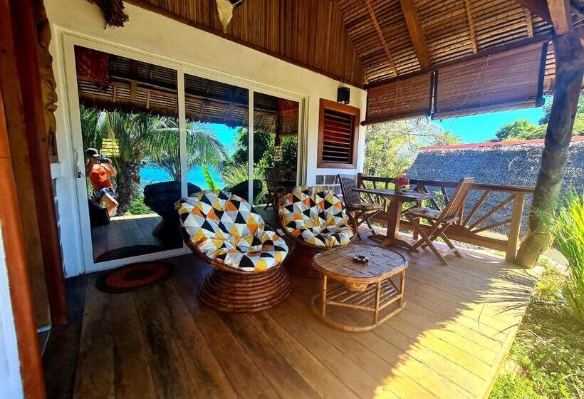 بانگلوی استاندارد با چشمانداز دریا, Coconut Lodge