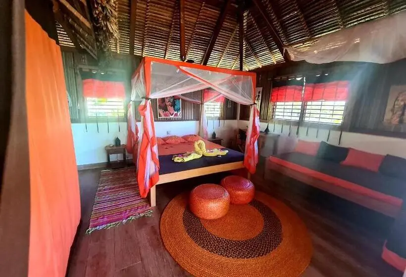 بانگلوی استاندارد با چشم‌انداز دریا, Coconut Lodge