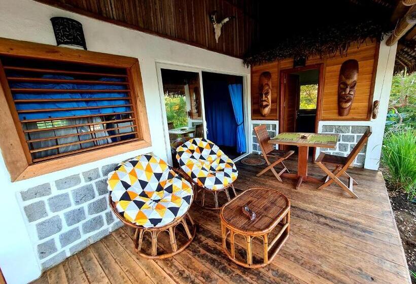 بانگلوی لوکس, Coconut Lodge