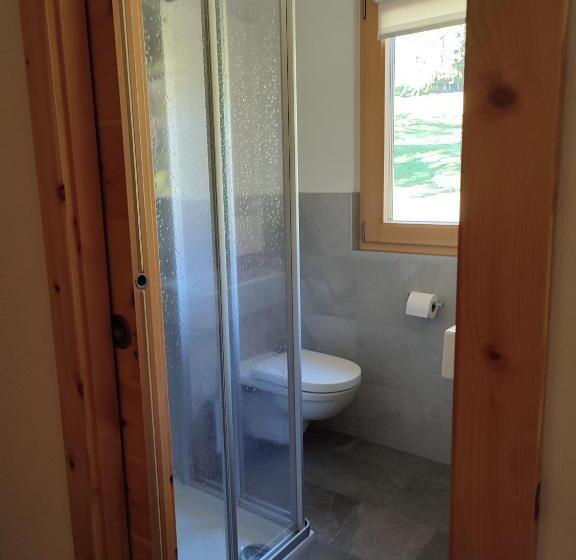 اتاق استاندارد با چشم‌انداز کوهستان, Apartments B&b Pretermo