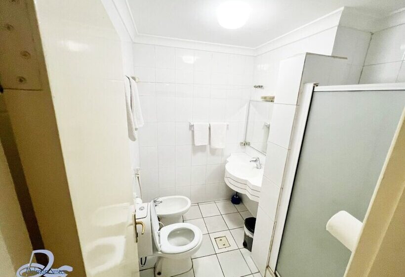 استودیوی استاندارد, Delmon Suites