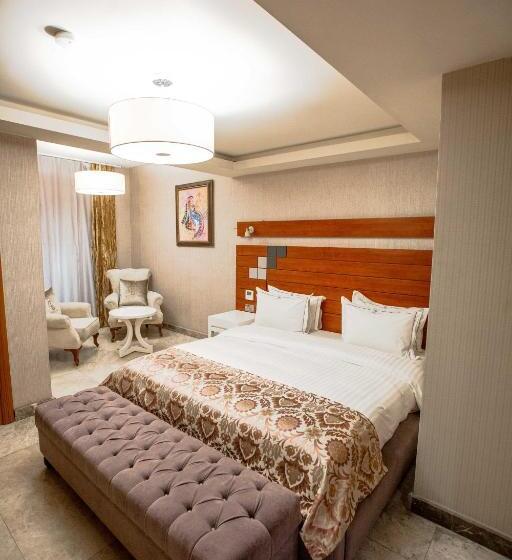 جناح سوبيريور, Charleson Luxury