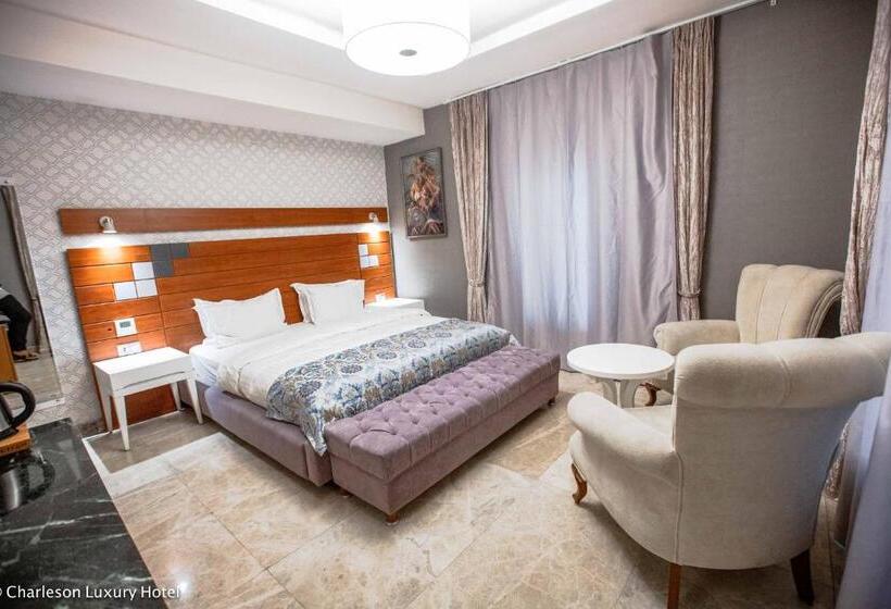 سوئیت پرزیدنت, Charleson Luxury