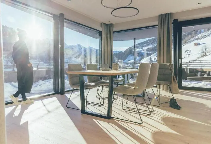 1 Bedroom Penthouse Apartment, Das Gerlos  Boutique