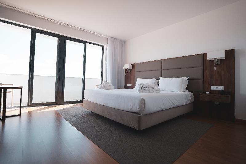 جناح جونيور, Freixo Douro Superior