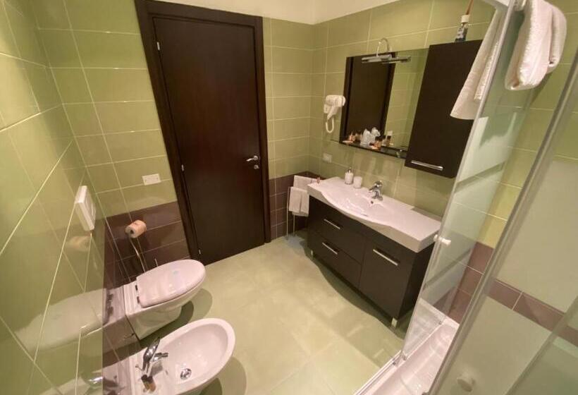 带1个卧室的带阳台的公寓, L'incontro