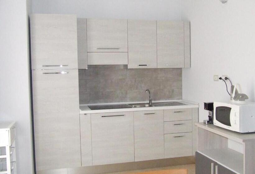 带1个卧室的带阳台的公寓, L'incontro