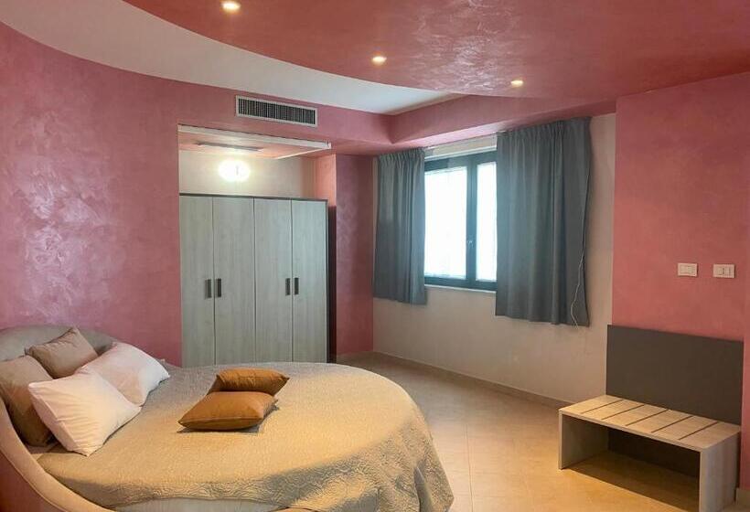 デラックスジュニアスイート, L'incontro