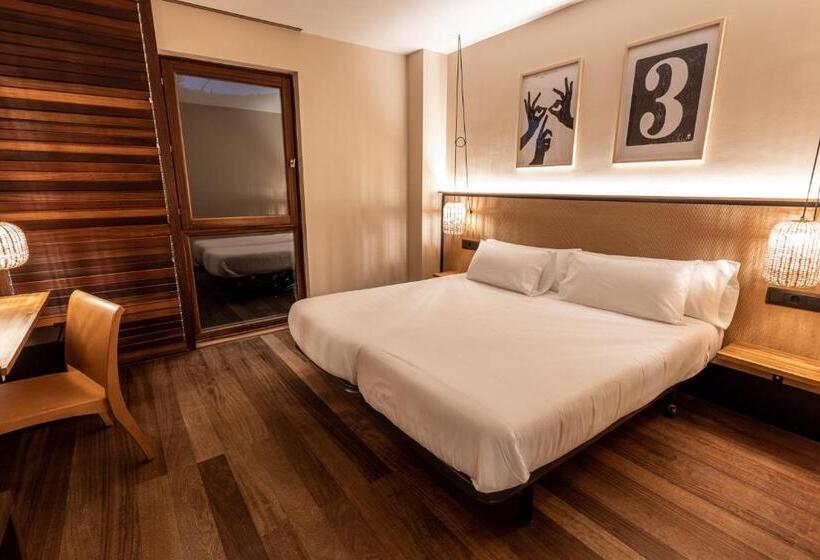 غرفة قياسية, No Mad Green