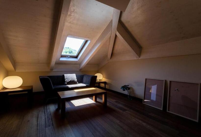 جناح سرير كينج, No Mad Green