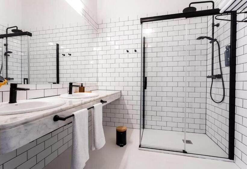 شقة غرفتين, No Mad Green