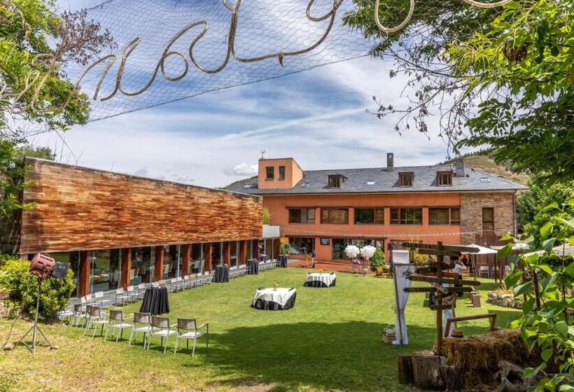 غرفة سوبيريور, No Mad Green