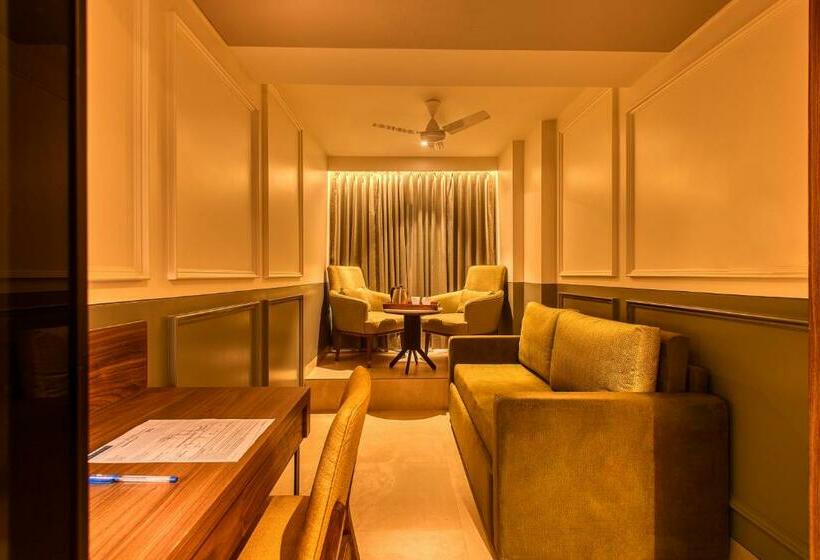 Svit, Sapphire Boutique