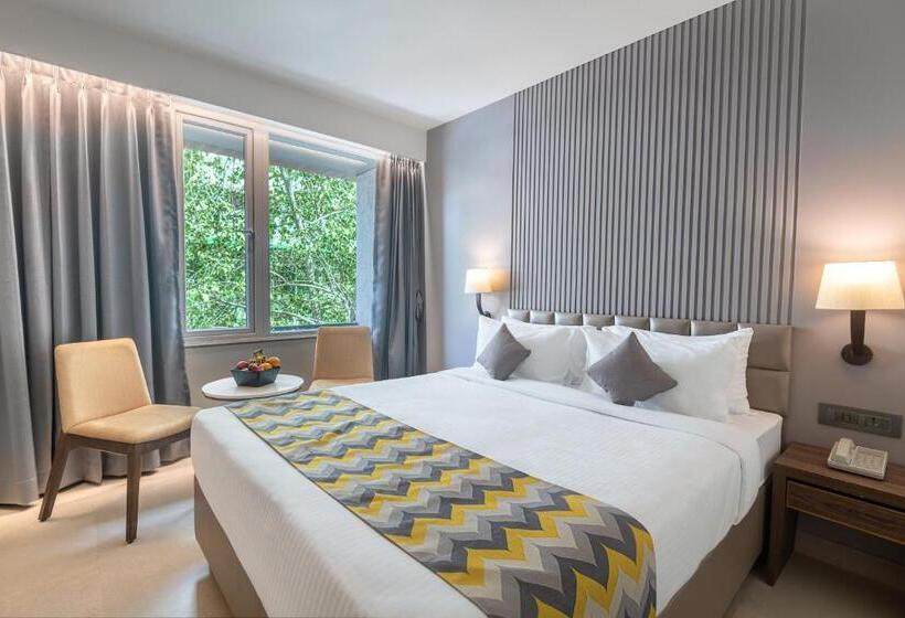 Standardrum King Size Säng, Sapphire Boutique