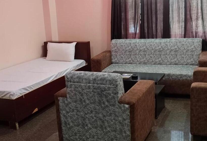 جناح ديلوكس سرير كينج, Shresth