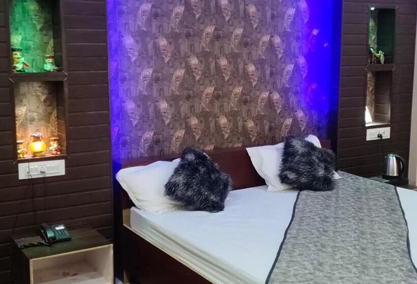 جناح ديلوكس سرير كينج, Shresth