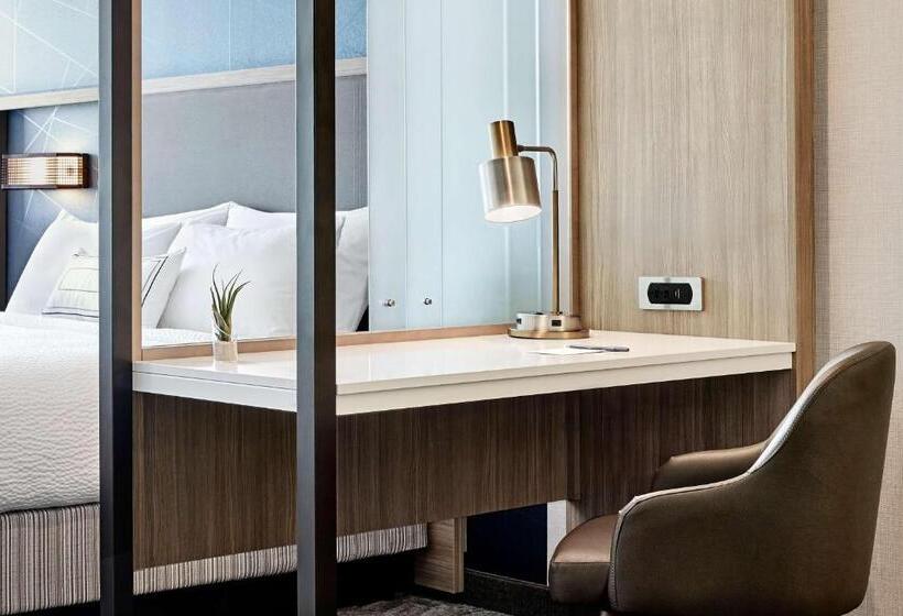 Люкс Кровать Кинг, Springhill Suites By Marriott Riverside Redlands