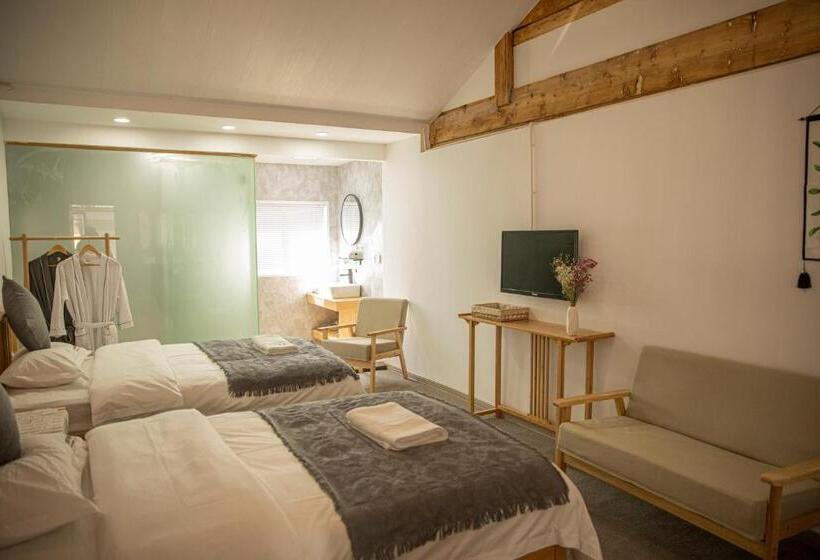 Номер Стандарт Вид на Сад, 雪湖轻奢民宿 Snowlake Inn