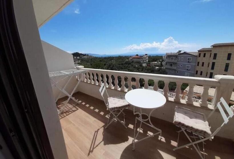 חדר דלוקס, Vogklis House