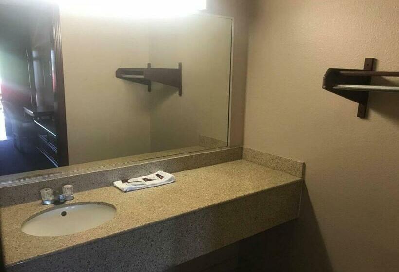 غرفة قياسية, Airport Inn & Suites