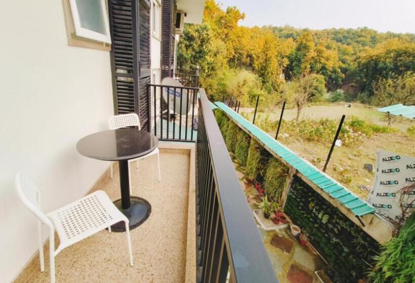 חדר סטנדרט עם מיטת קינג, Ataraxia Crestmont Resorts & Spa