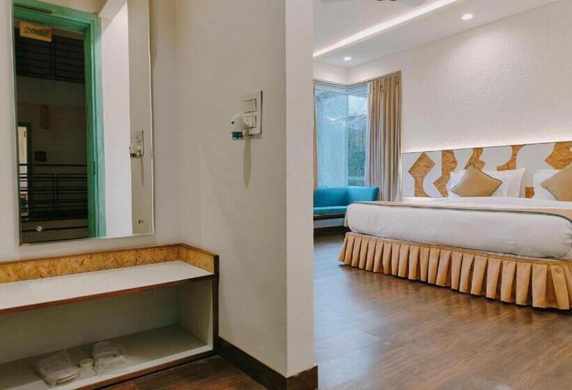 חדר סטנדרט עם מיטת קינג, Ataraxia Crestmont Resorts & Spa