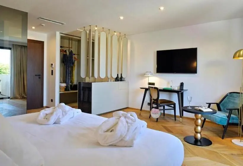 Superior Room with Terrace, Hôtel & Spa Rocabella