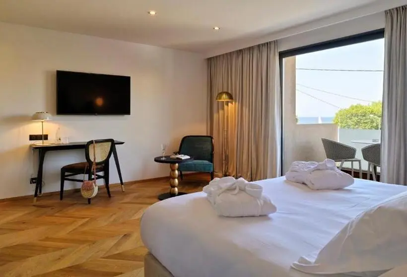 Superior Room with Terrace, Hôtel & Spa Rocabella