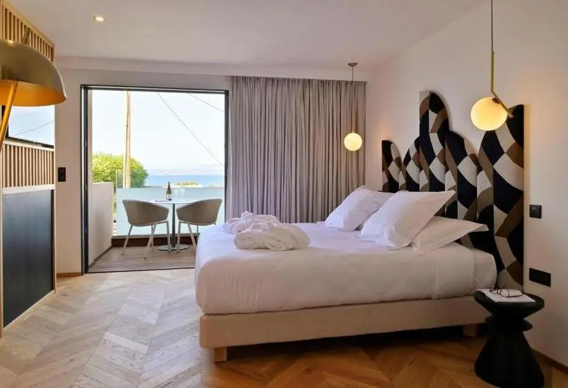 Superior Room with Terrace, Hôtel & Spa Rocabella