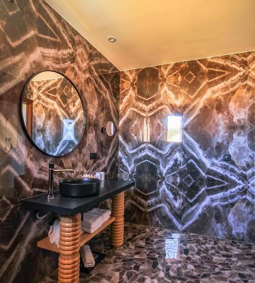 Люкс с гидромассажем, Hôtel & Spa Rocabella
