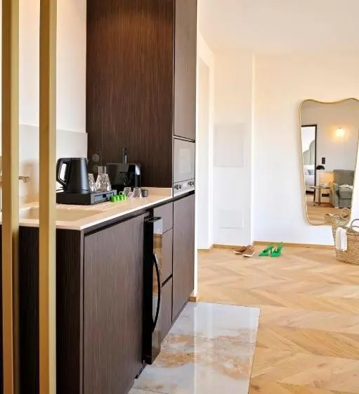 سوئیت با وان آب گرم, Hôtel & Spa Rocabella