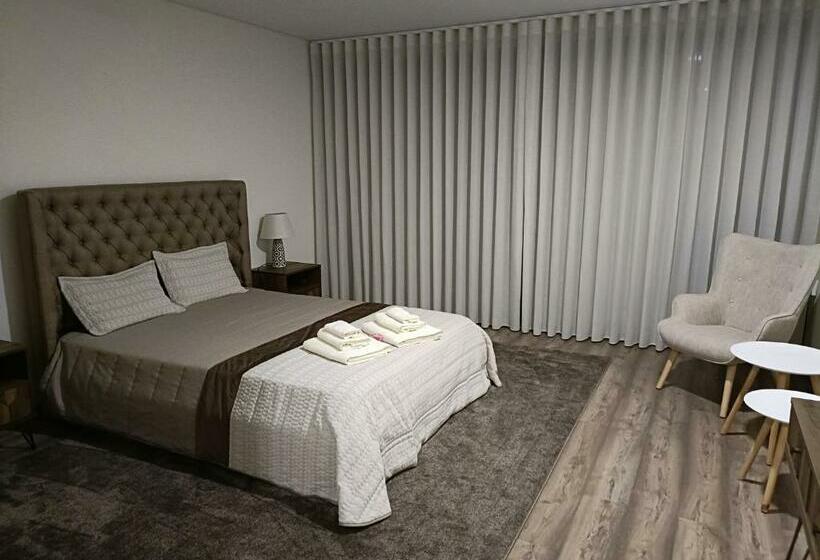 اتاق خانوادگی, Olhares Do Lobo Restaurante Lobo